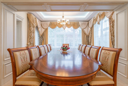 How to Choose a Dining Table Size for Your Room